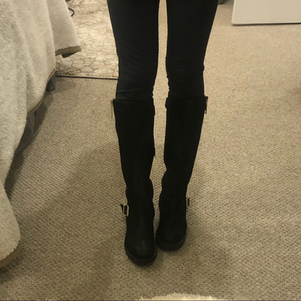Also boots - Picture 2 of 7